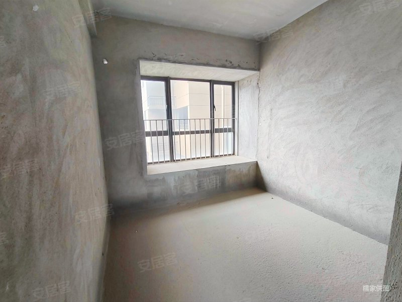 高楼层视野无遮挡 交通便捷 正南朝向 近医院 双卫格局,皓翔壹城中心