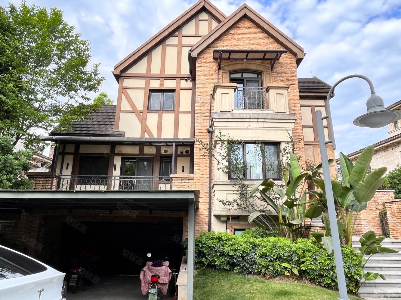 5成新,豪装独栋别墅,临湖看高尔夫,保利拉斐庄园二手房,2000万,7室3厅