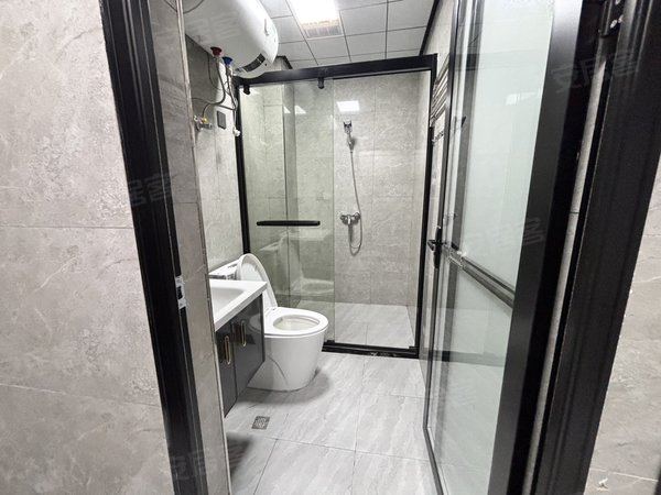 金华东阳横店繁荣街266-308号楼急租横店 后明 米塘 四合工业区单间 繁荣街 华夏文化园出租房源真实图片