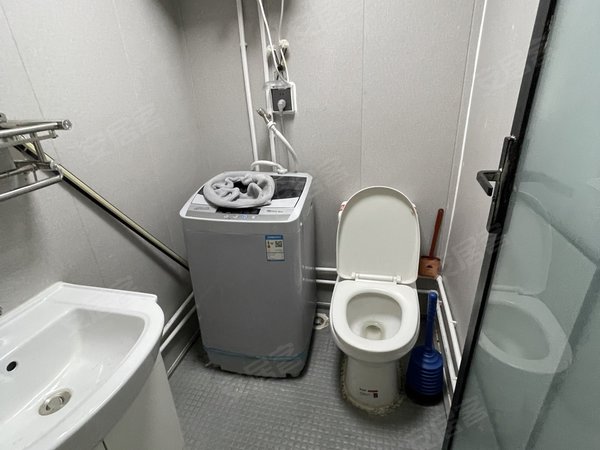 天津八里台厕所图片