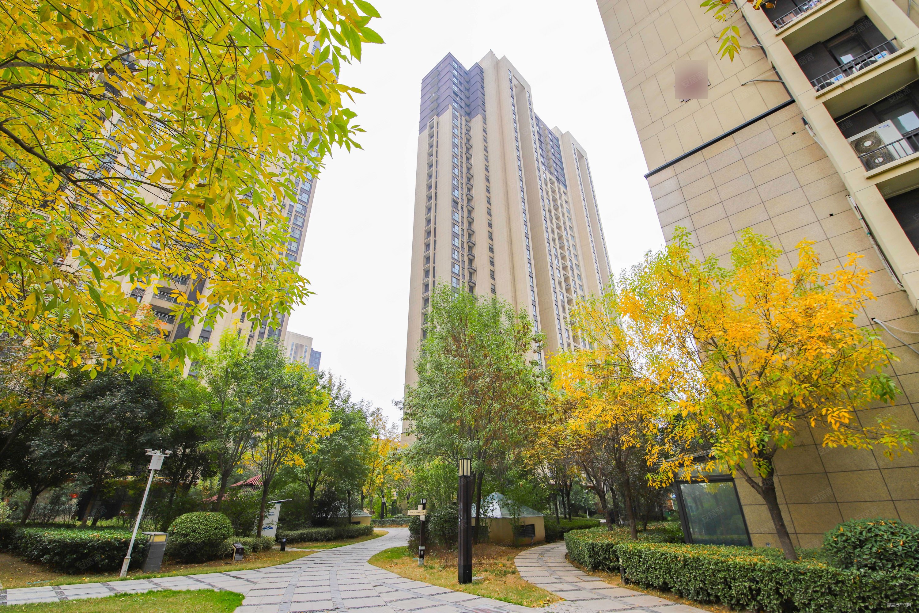 汉德九州城3室2厅1卫90.34㎡南北106万