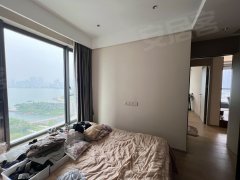 深圳南山前海双阳台的A户型端头，业主头一次对外出租 保养很好出租房源真实图片