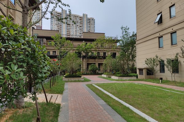 中梁东湖壹号院