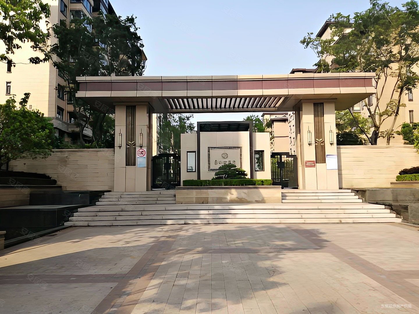 紫金华府(二期)3室2厅2卫118.85㎡南北418万