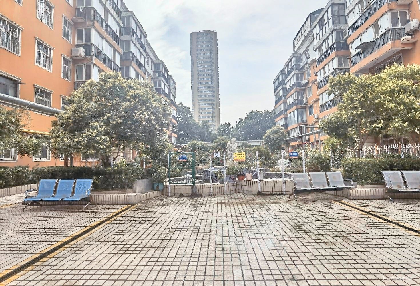 送车位 带露台,学府花园(二七)二手房,180万,3室2厅,2卫,137平米-郑州