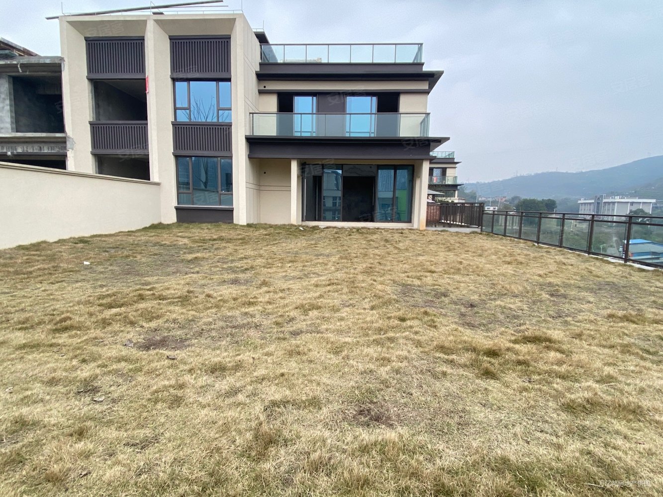 重庆房产网>重庆二手房>江津二手房>东部新城二手房>裕城长江著(别墅)