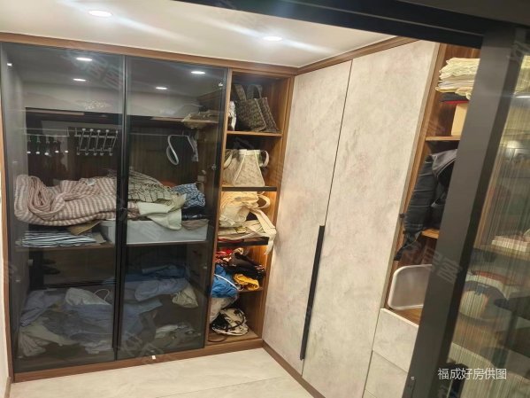 福成二期 中间楼层 南北通透大两居  精装修拎包入住