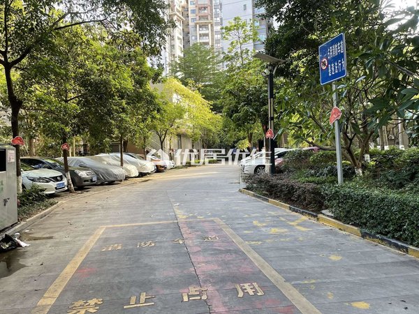 南宁西乡塘新阳台湾街宜兰湾整租 押二付二 台湾街 1800元每月 75平 2