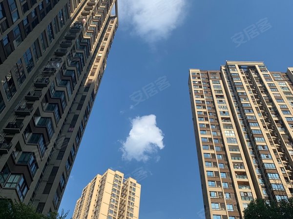 重庆江北寸滩港城印象(西区)海尔厂对面精装三房双卫出租房源真实图片