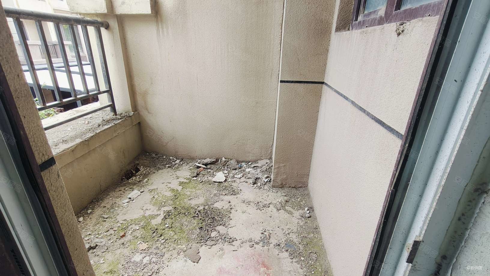 海棠一号院4室3厅3卫135.8㎡南北115万