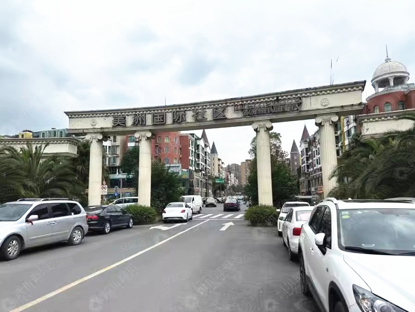 美洲花园温哥华水城5室3厅3卫148.88㎡南北179万