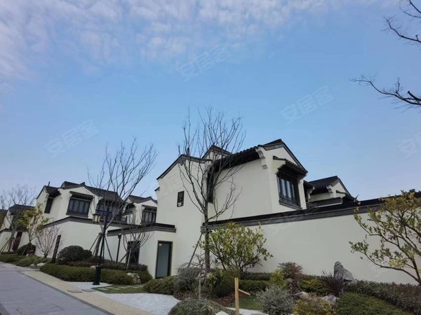 杭州富阳银湖绿城七里香溪银湖地铁口旁 绿城品质 新中式排屋合院 自