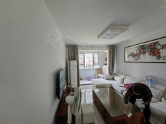潍坊潍城八九医院精装三室，第一回出租！已经打扫干净了！可随时入住！出租房源真实图片