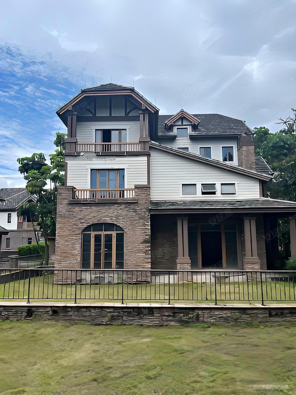 广州户外地户南沙无房可买奥园山顶独栋别墅熟悉南沙别墅