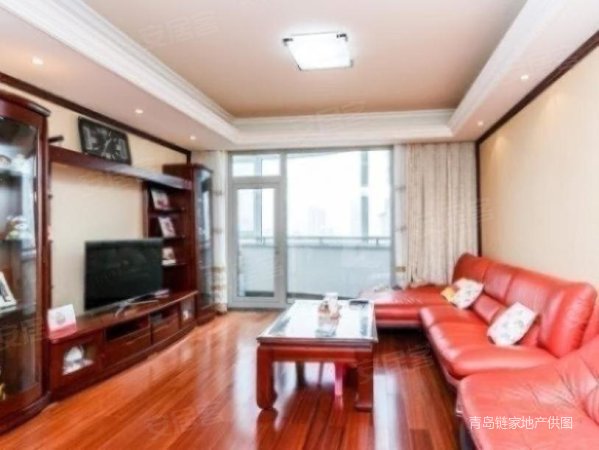 景观楼套三,三卧朝南,公摊小精装保护好,有车位