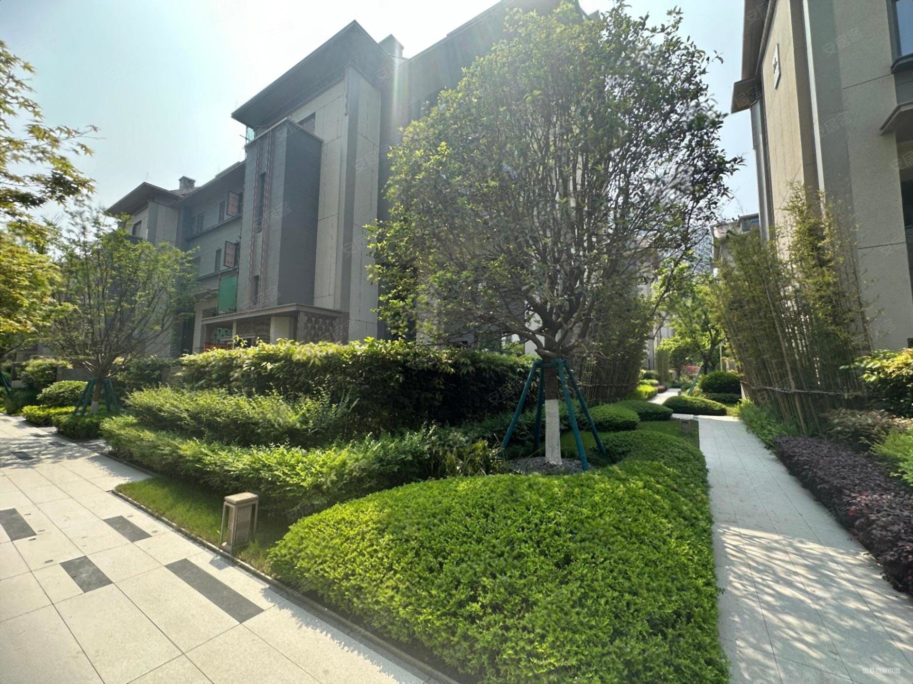 成都(市中心)城市级叠拼别墅 现房 独栋化设计 来电省50万