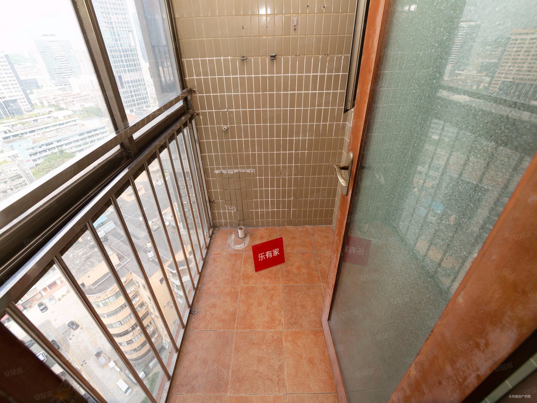 盛世鹏程花园4室2厅0卫147.93㎡南北1040万