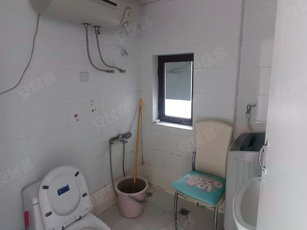 上海普陀李子园荣和怡景园实拍,南北通透,一室一厅独厨独卫.