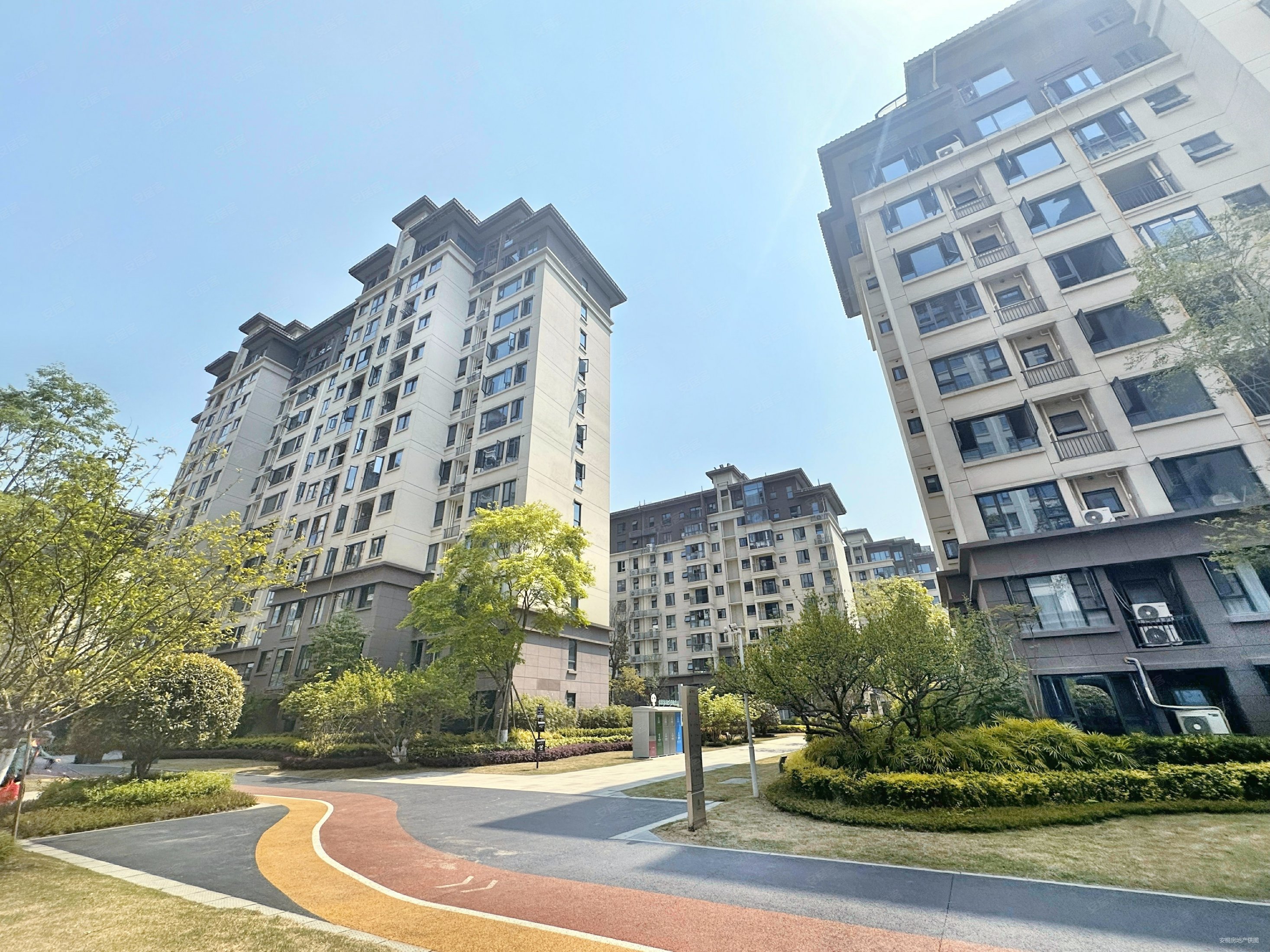 隆腾蜀州府3室2厅2卫120.02㎡南北99.6万