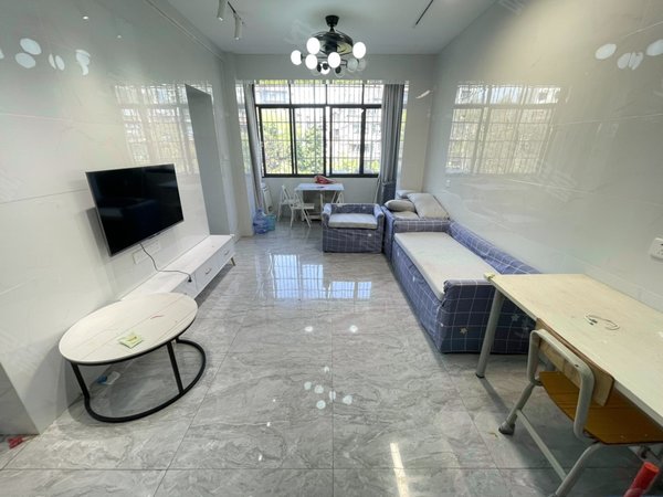 广州荔湾中山八路环翠园小区河柳街 步梯5楼 精装修两房 赖经理现场