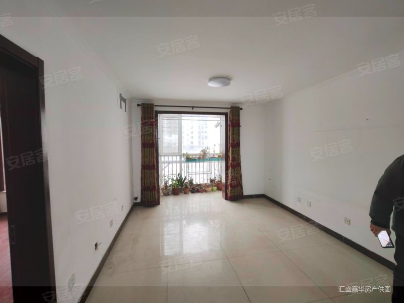 大红门锦苑小区a区 低楼层南北两居室 看房方便有钥匙