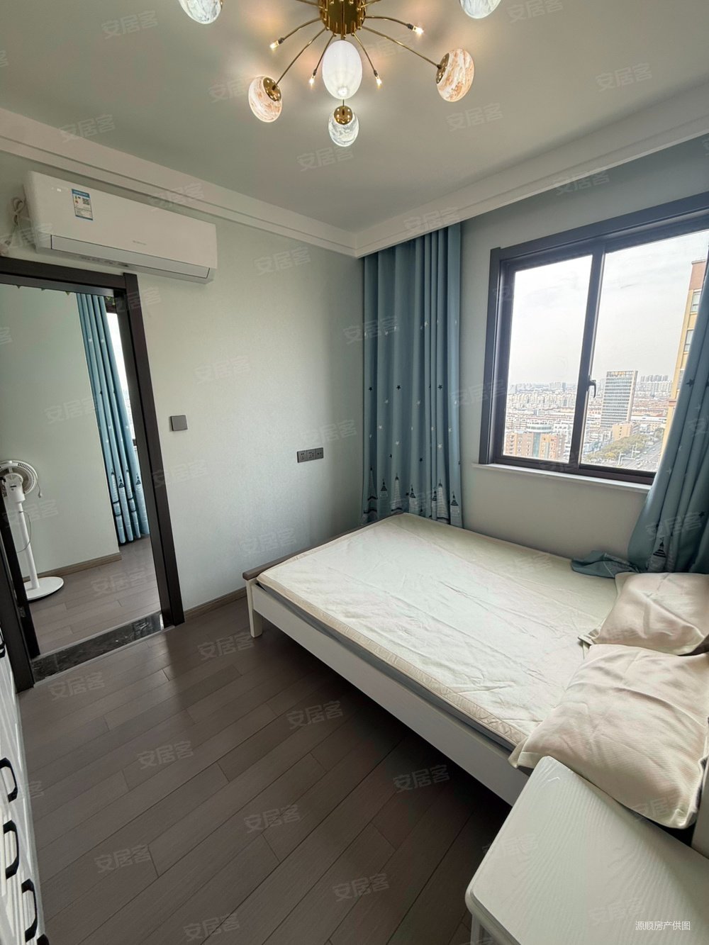 新都首席华庭3室2厅2卫143㎡南北108万