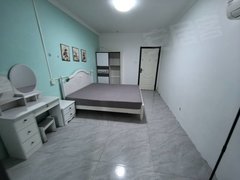 湖州吴兴八里店镇自己房子，无中介，戴山家园朝南主卧大单间带阳台，拎包入住出租房源真实图片