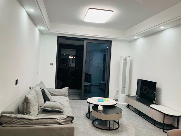 杭州临安临安城区南樾府南樾府温馨两房  阳台己封 双开豪华大冰箱