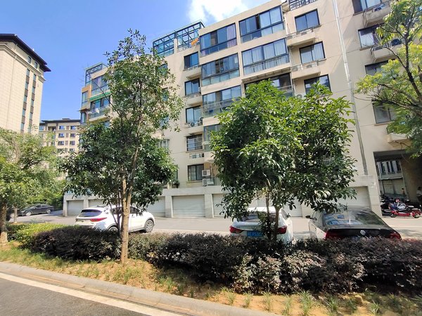 湖州小区 安吉县小区 递铺小区 阳光华苑实景图 1/ 13  