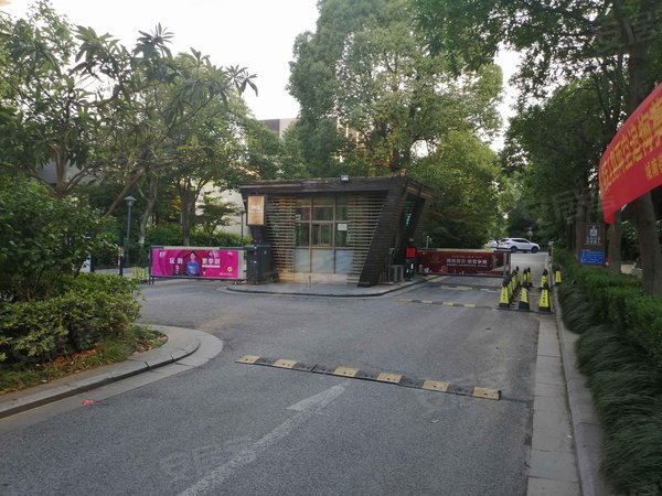 杭州小区 杭州周边小区 嘉兴小区 元一柏庄(一期) 实景图 1/ 10  