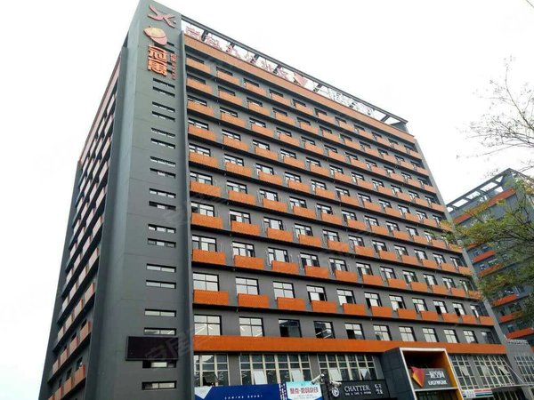 龙湖冠寓 酒仙桥店长租*公寓 地铁14号线 拎包住 环境优