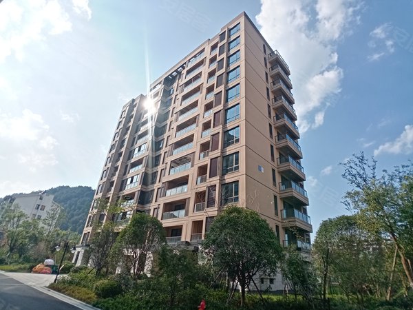 湖州小区 安吉县小区 灵峰北小区 美颂现代城实景图 1/ 12  &