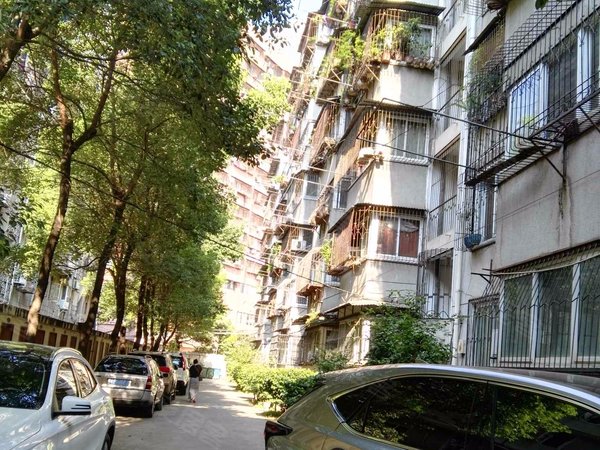 武汉小区 江汉小区 万松园小区 万松园交通局宿舍 实景图 1/ 7 