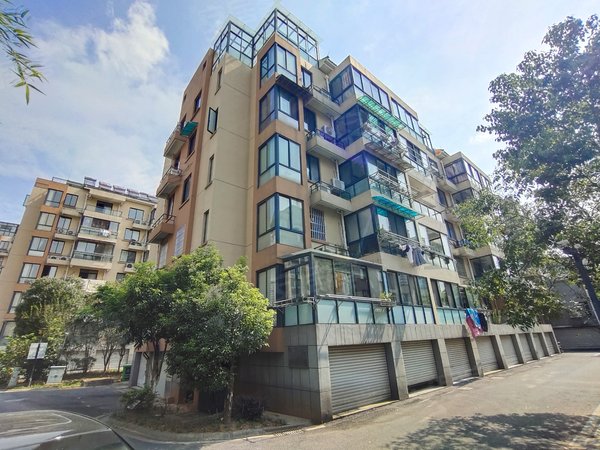 湖州小区 安吉县小区 递铺小区 阳光华苑实景图 1/ 13  