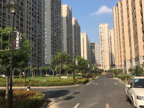 杭州小区 萧山小区 南部卧城小区 > 广元公寓  实景图 1/ 19 