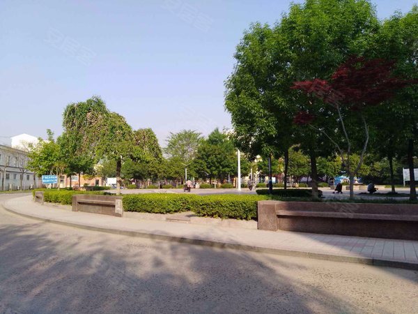 临沂小区 莒南小区 隆山路小区 金碧花园实景图 1/ 15  