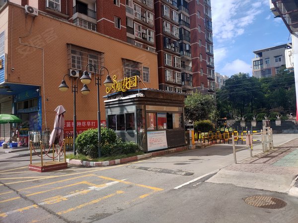 荆州小区 公安小区 公安县城区小区 凤凰花园实景图 1/ 17  &