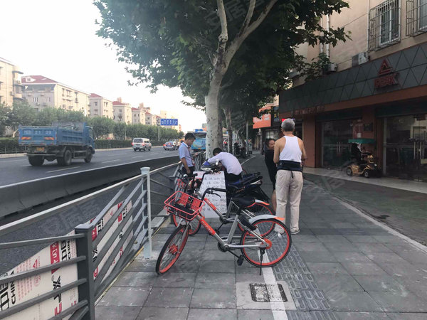 龙吴路11弄小区