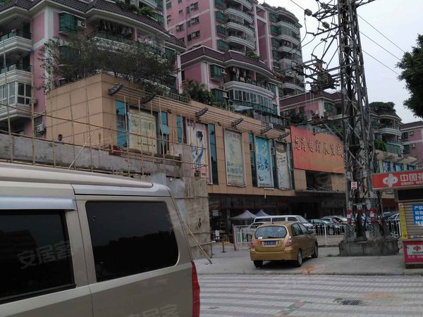 广州房产网>广州小区>荔湾小区>滘口小区>龙湾广场>实景图1/11