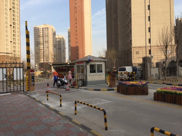 地铁旁北宁湾致远家园,精装修南北通透,家具家电齐全,随时看房