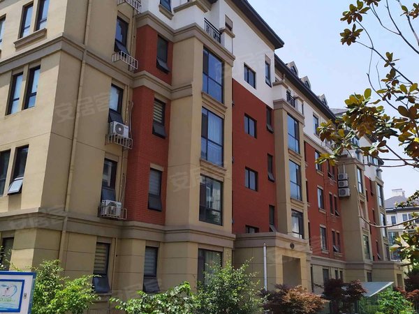 临沂小区 沂南小区 城区小区 环球逸品实景图 1/ 18  