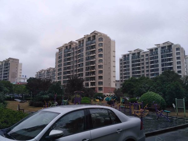 华亭新家银杏苑