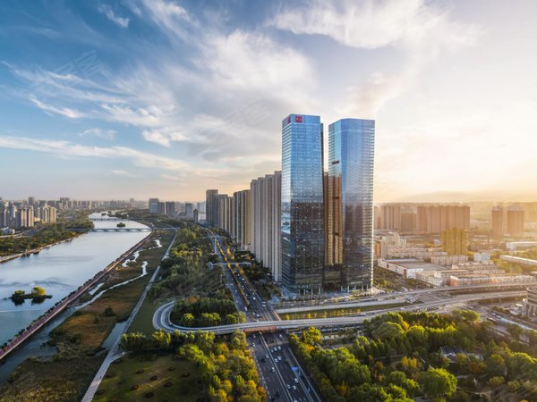 汾河畔 迎泽桥西 中海国际中心 太原地标 2150 可分租