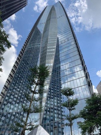 广州天河越秀金融大厦图片
