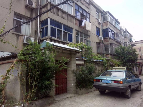 扬州小区 仪征小区 真州镇小区 华侨新村实景图 1/ 7  