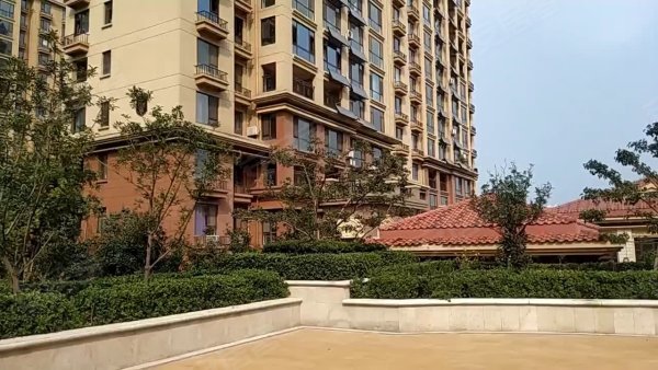 周边环境视频,华嬉庄园楼栋外景视频,小区路况配套设施视频-德州安居