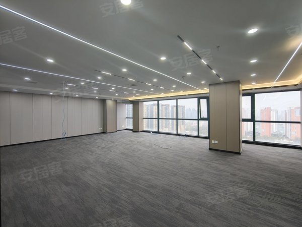 产权安全【房屋状态】:大开间,隔好的经理室,会议室等,落地窗,采光好