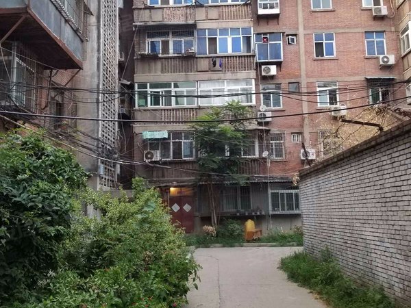 陕建一建集团和平门小区二院