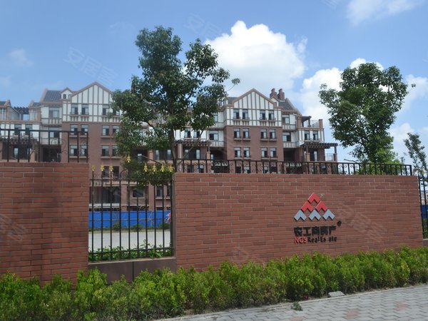 昆山小区 张浦小区 京东路小区 > 农房英伦尊邸  实景图 1/ 30 