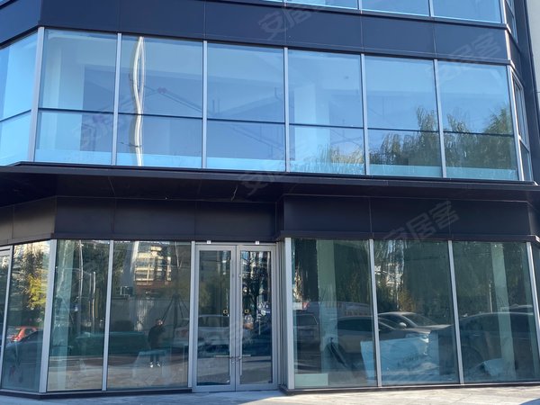 捡大漏兰山老市区低帐房鲁商万科城纯一楼现房沿街63平98万